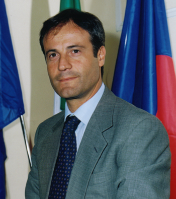 Rifiuti, Civita: “Alemanno eserciti proprie funzioni come prevede la legge”