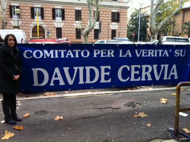 Caso Cervia, sit in davanti al tribunale. Via al processo contro lo Stato