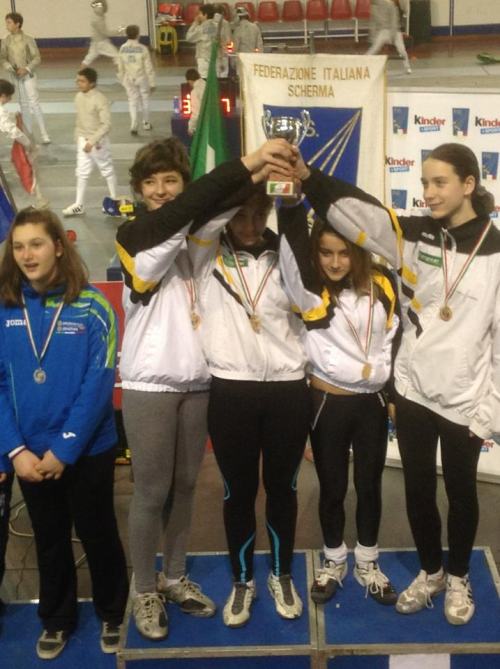 Frascati Scherma, la sciabola Ragazze-allieve a squadre trionfa nel Gpg. E la Mancini vince ancora