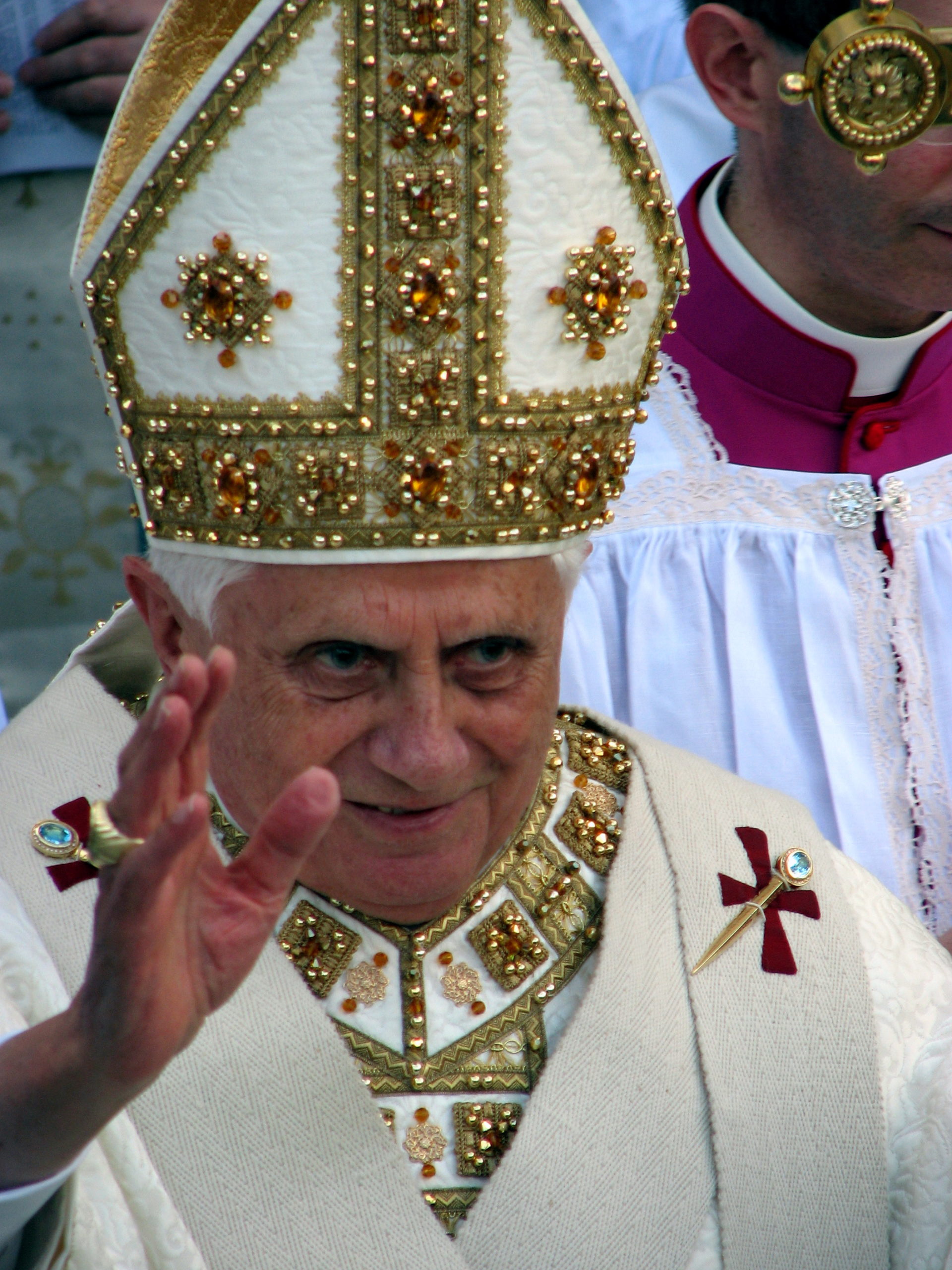 VATICANO, L’ADDIO DI PAPA BENEDETTO:DIMISSIONI IL 28 FEBBRAIO VATICANO, L’ADDIO DI PAPA BENEDETTO:DIMISSIONI IL 28 FEBBRAIO