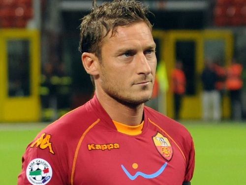 Totti festeggia i venti anni di serie A