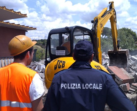 Ciampino: demolita villetta abusiva