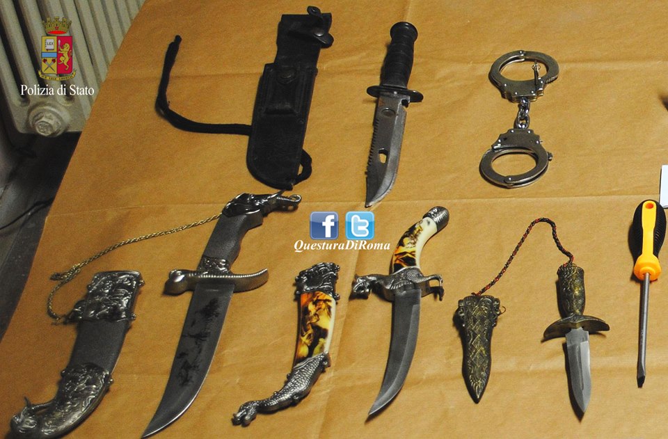 Lanuvio, in casa di un 33enne la Polizia di Velletri rinviene droga e un fucile