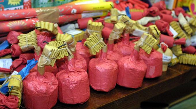 Capodanno, sequestrati 900 kg di fuochi illegali. E Marino latita con l’ordinanza