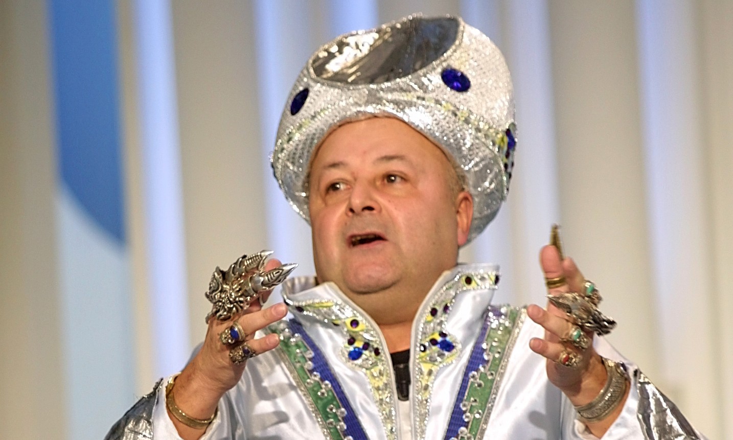 Il Divino Otelma e il rito propiziatorio per dimagrire