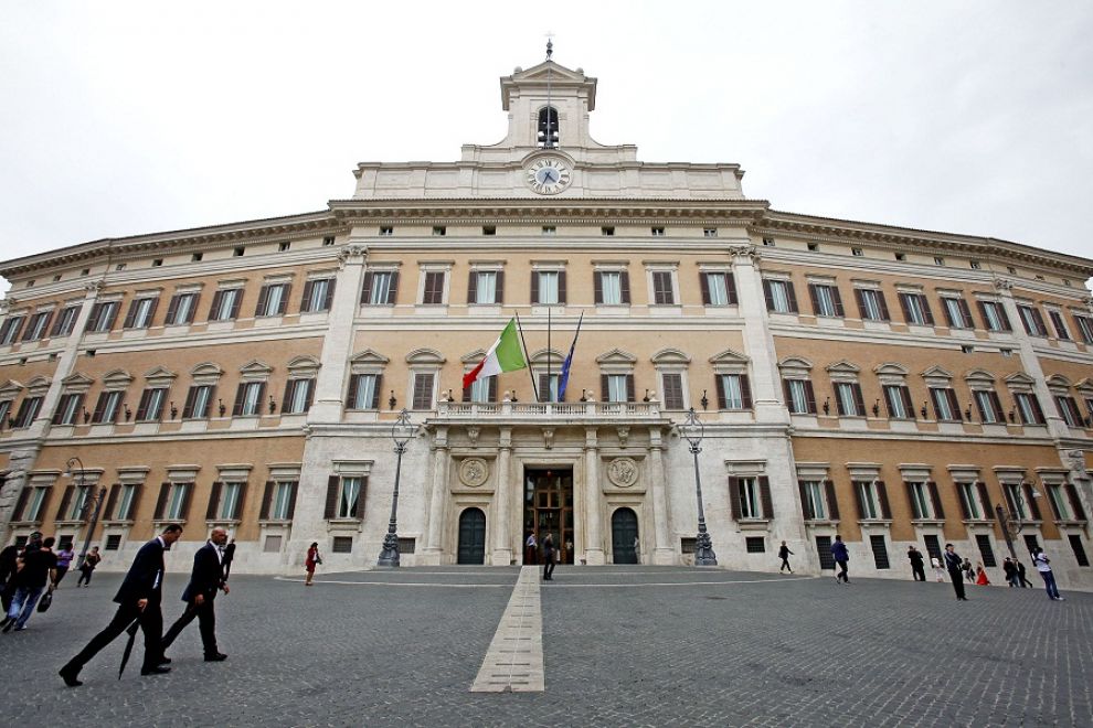 Iniziativa Comune: “Cosa dobbiamo ancora aspettare per questo governo?”