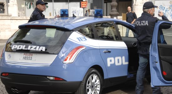 Castelli, evade dai domiciliari e minaccia connazionale. Arrestato