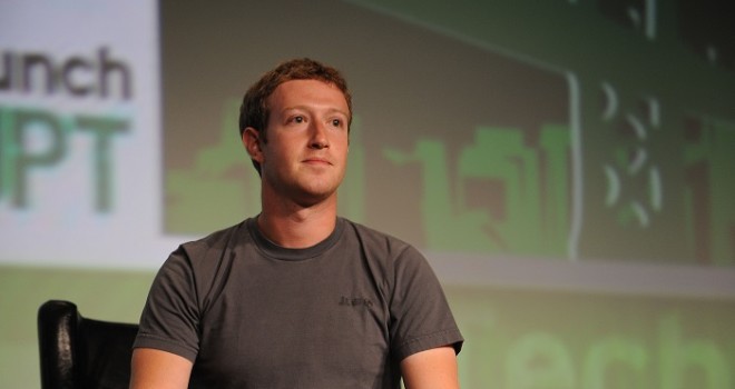 Zuckerberg a Roma, per lui una corsetta nelle vie del centro storico