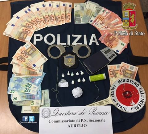 Roma, base per lo spaccio mascherato da Internet point