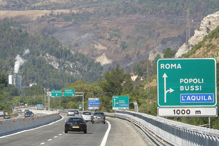 A24, secco coro di “no” contro gli aumenti del pedaggio