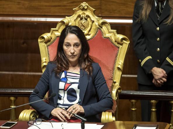 Il “caso Taverna” tiene banco tra polemiche e “storie da I Repubblica”