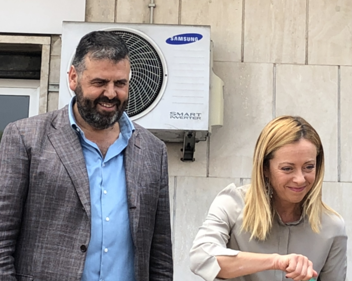 MARINO, BAGNO DI FOLLA PER MELONI E DE SANTIS AL FLASHMOB DI FDI SU METROPOLITANA LEGGERA CASTELLI