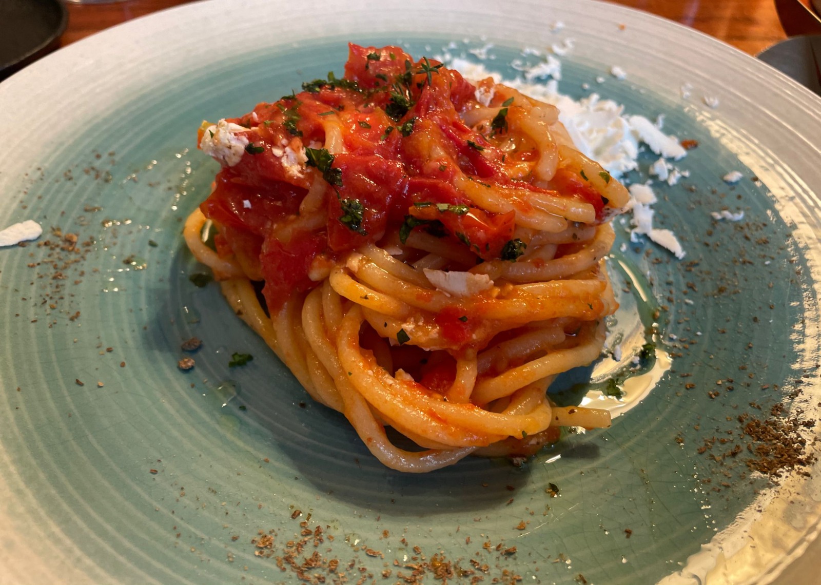 Ospiti, vip e il nuovo locale in montagna: la stagione autunnale de L’Osteria La Briciola