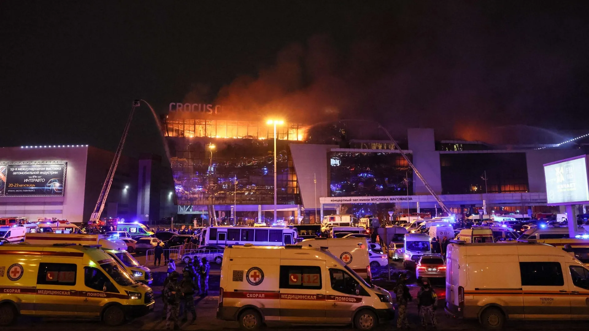 Attentato terroristico scuote Mosca: almeno 140 vittime, il gruppo Stato Islamico rivendica l’assalto armato