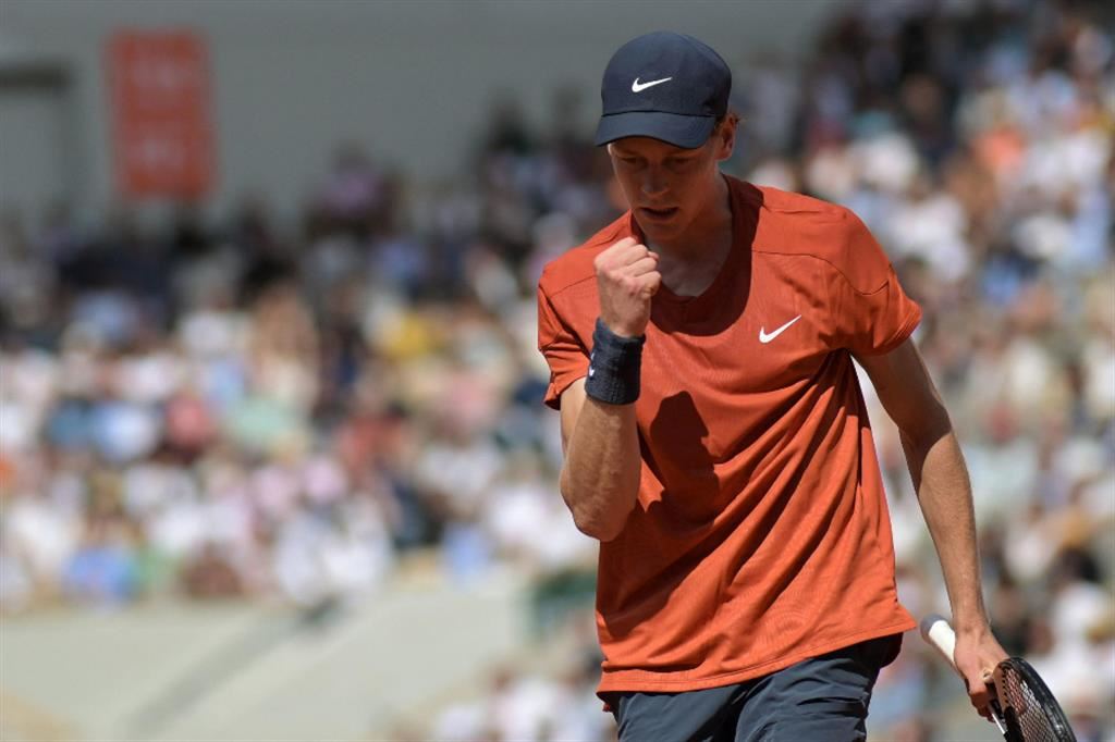 Jannik Sinner è il nuovo numero 1 del mondo: un trionfo storico per l’Italia del tennis