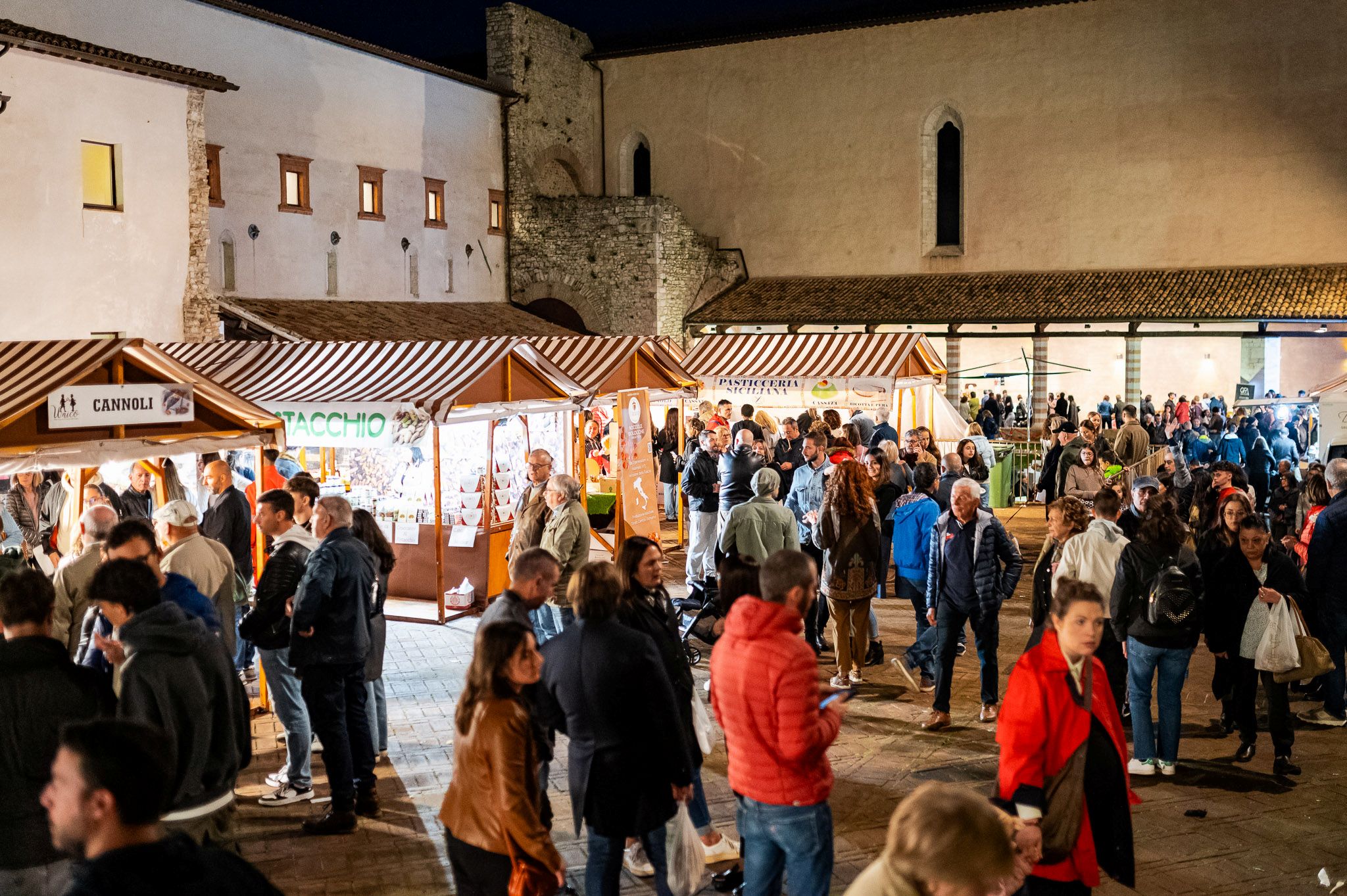 ‘Dolci d’Italia, dal 30 ottobre al 1° novembre nel centro storico di Spoleto ‘Dolci d’Italia, dal 30 ottobre al 1° novembre nel centro storico di Spoleto